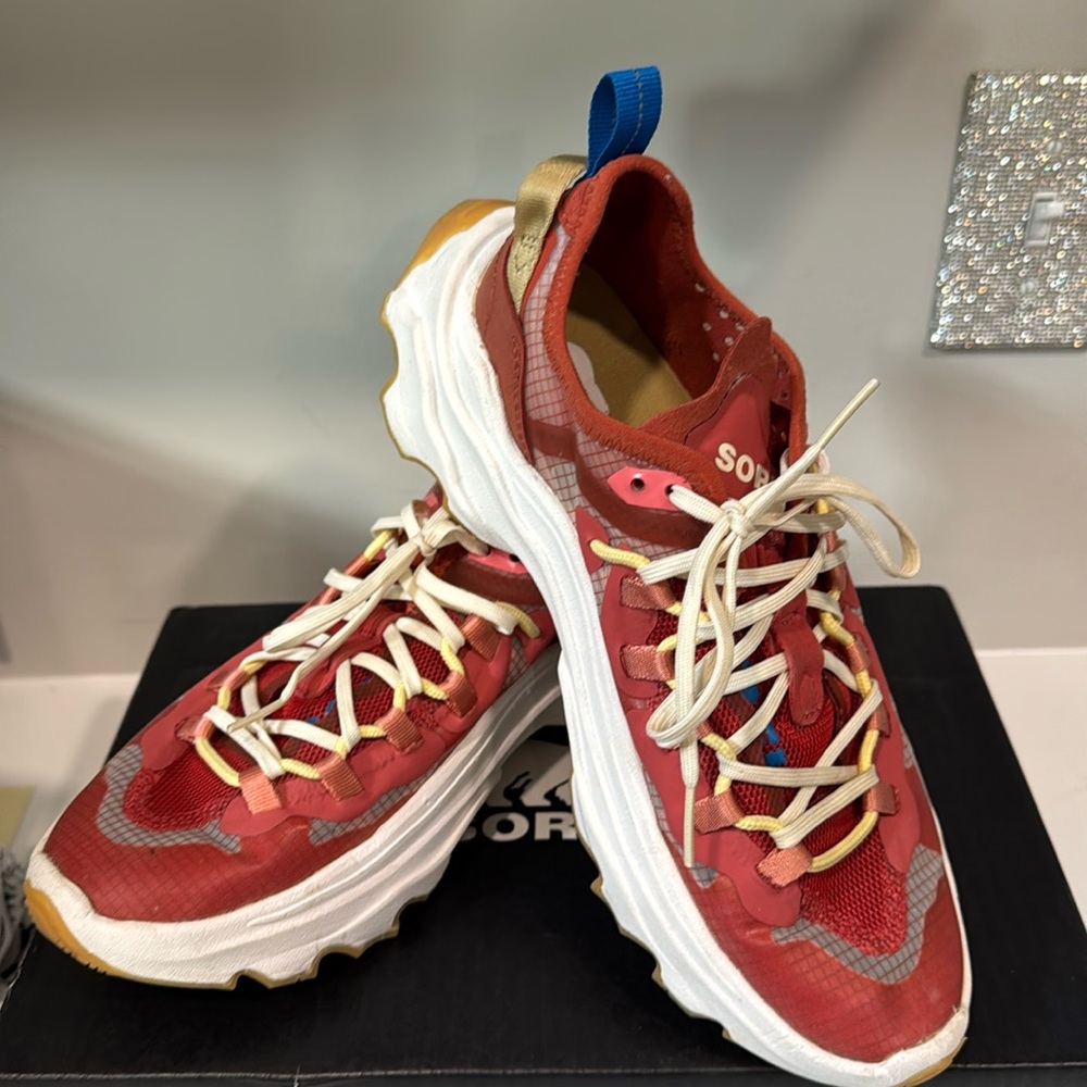 Like New SOREL Kinetic Sport shoe